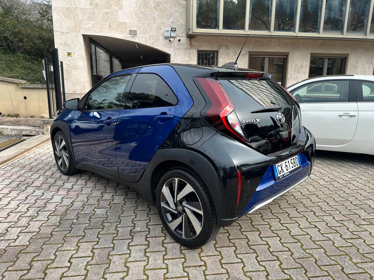 Toyota Aygo X 1.0 Lounge CAMBIO AUT. 05/22 KM.29572