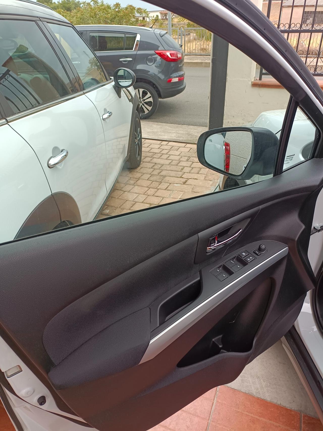 Suzuki S-Cross 1.6 DDiS Start&Stop 4WD All Grip DCT Star View
