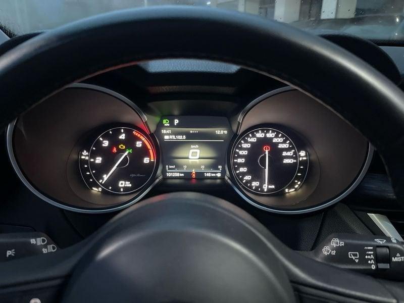 Alfa Romeo Stelvio 2.2 t Sport Tech rwd 160cv auto