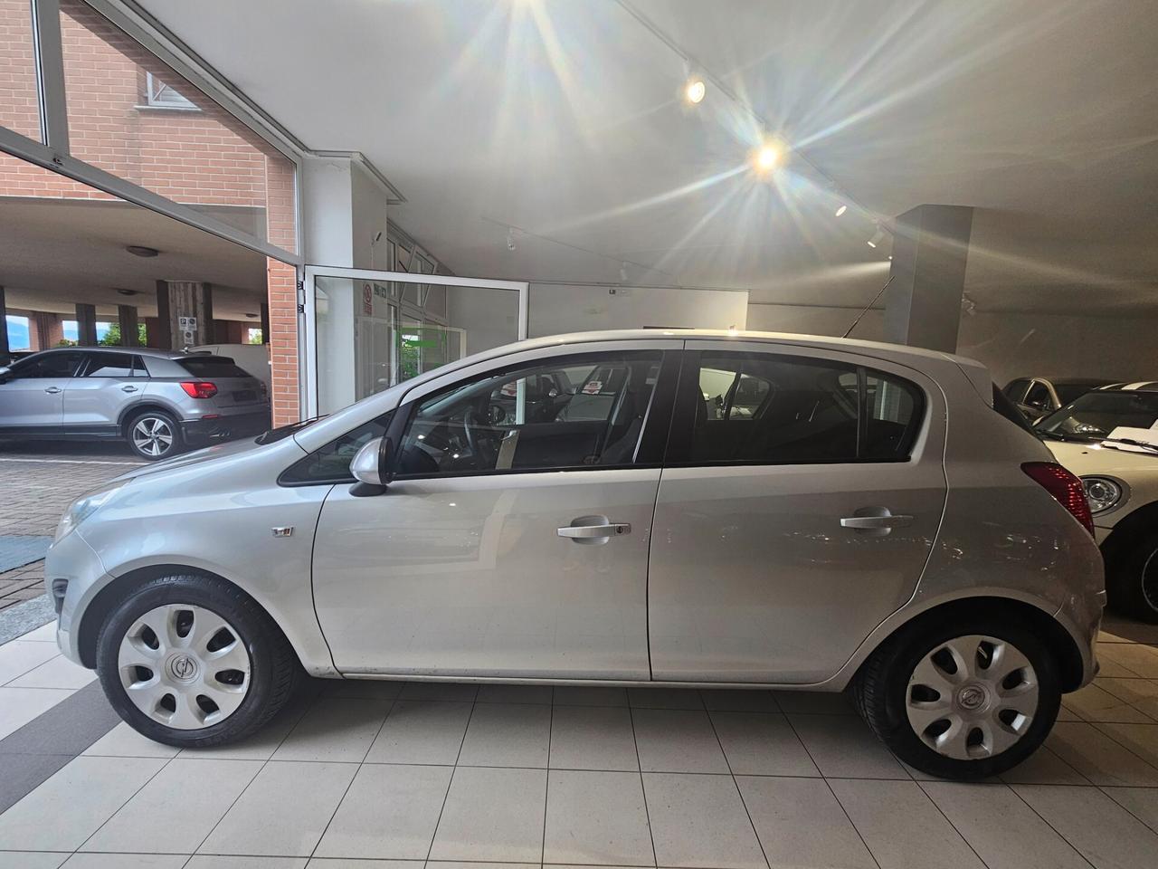 Opel Corsa 1.2 5 porte Elective