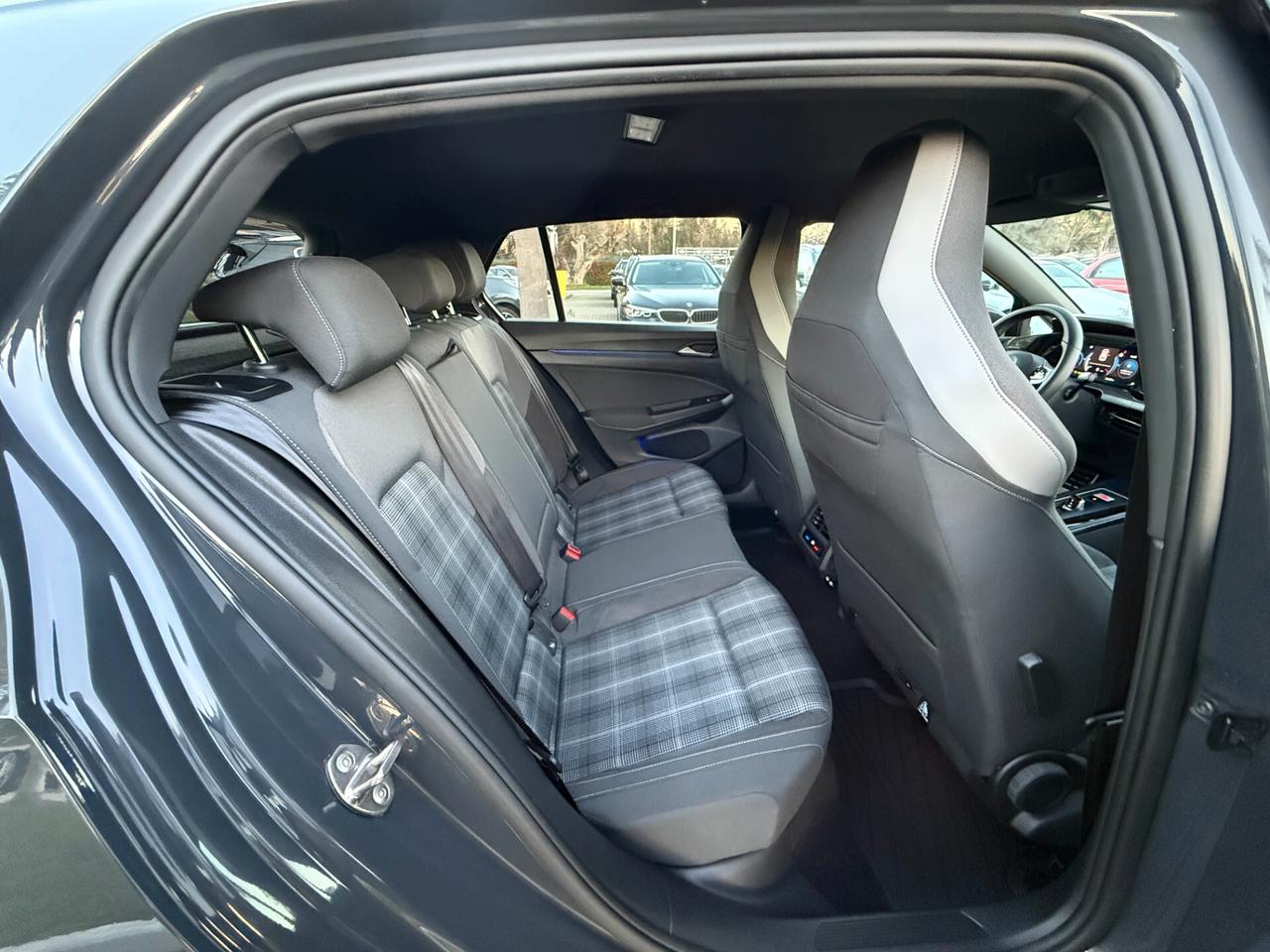 VOLKSWAGEN GOLF VIII 2.0GTD 200CV DSG NAVI LED