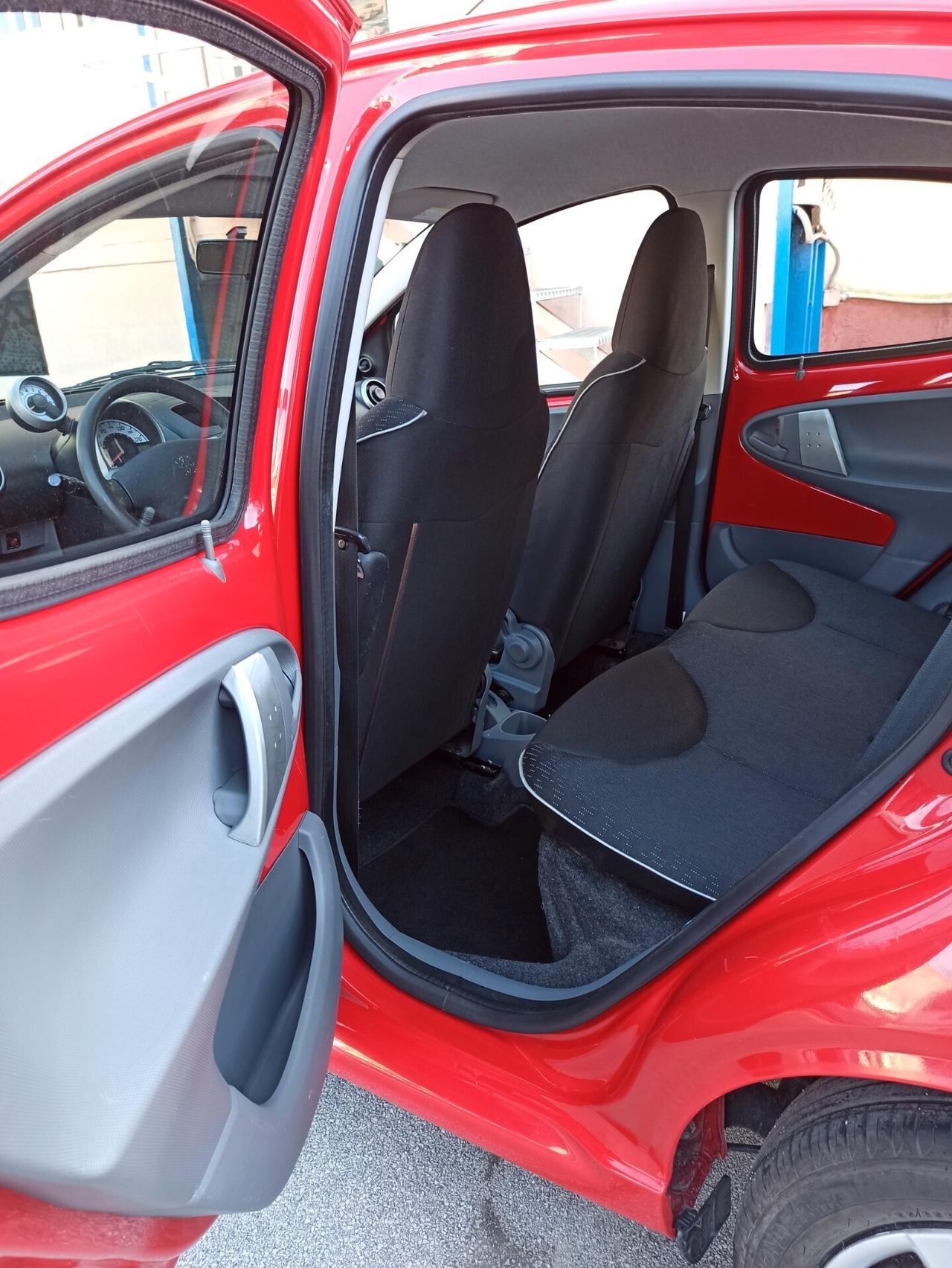 Peugeot 107 1.0 68CV 5p. Sweet Years
