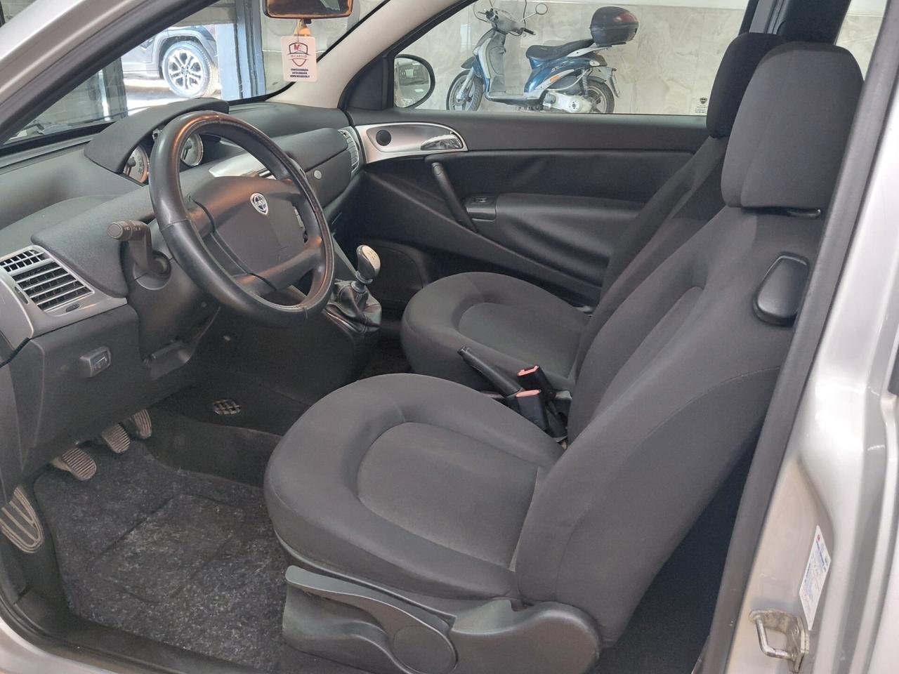 Lancia Ypsilon 1.4 Unyca Ecochic GPL