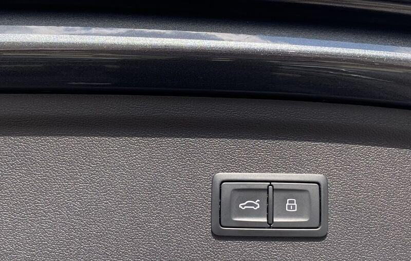 Audi A3 SPB S Line interno ed esterno 2.0 TDI 150CV S-Tronic 35