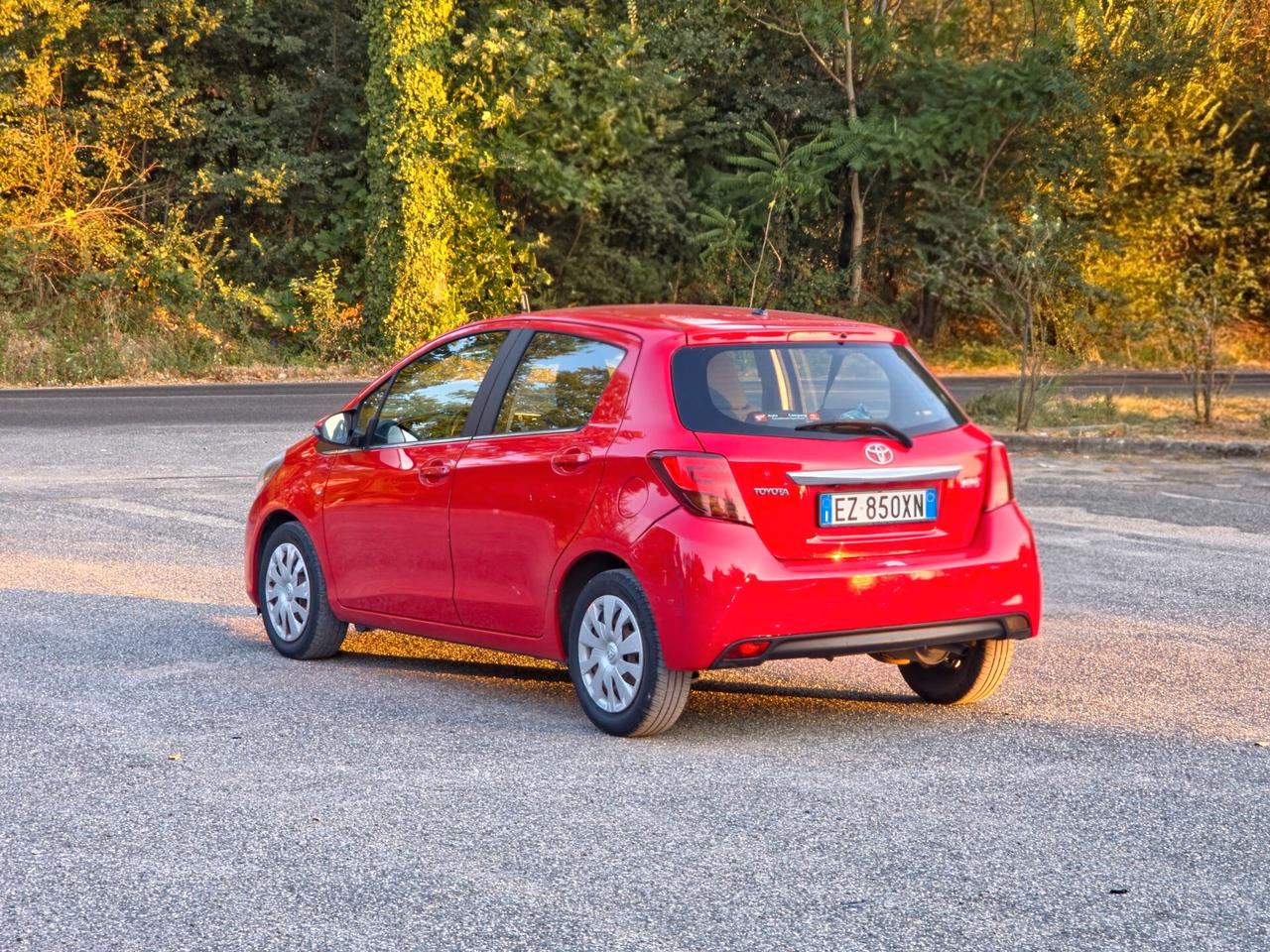 Toyota Yaris 1.0 5 porte Lounge CV-69 E6 Manuale NEO 2015