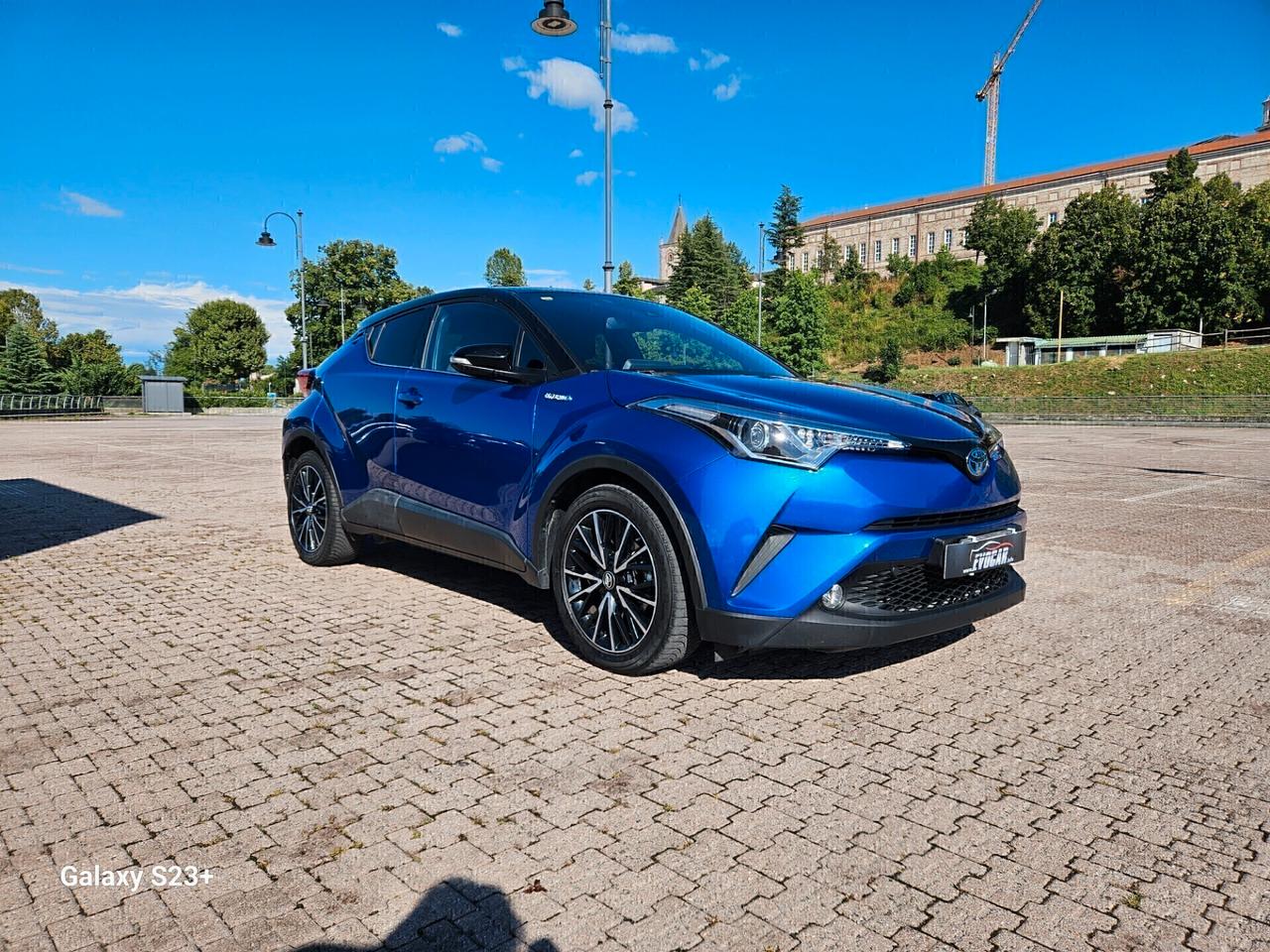 Toyota C-HR 1.8 Hybrid valutiamo usato /scambio