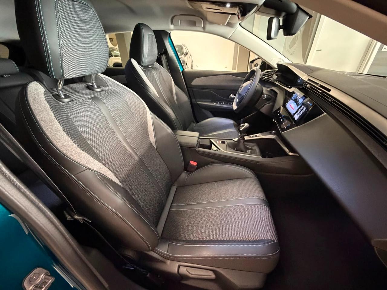 Peugeot 308 PureTech Turbo 130 S&S Allure rate da 170 € al mese