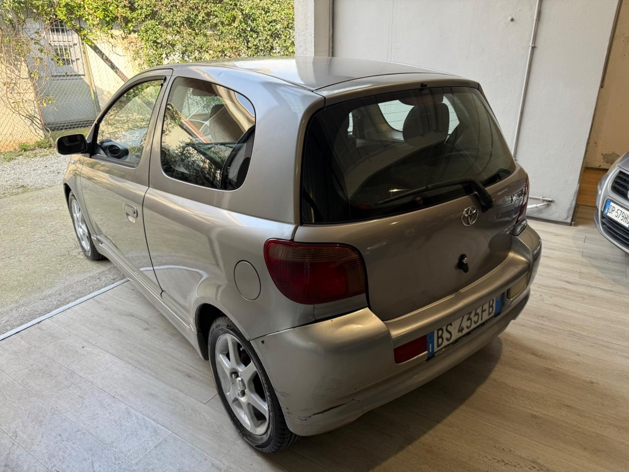 Toyota Yaris T sport guidabile da neopatentati