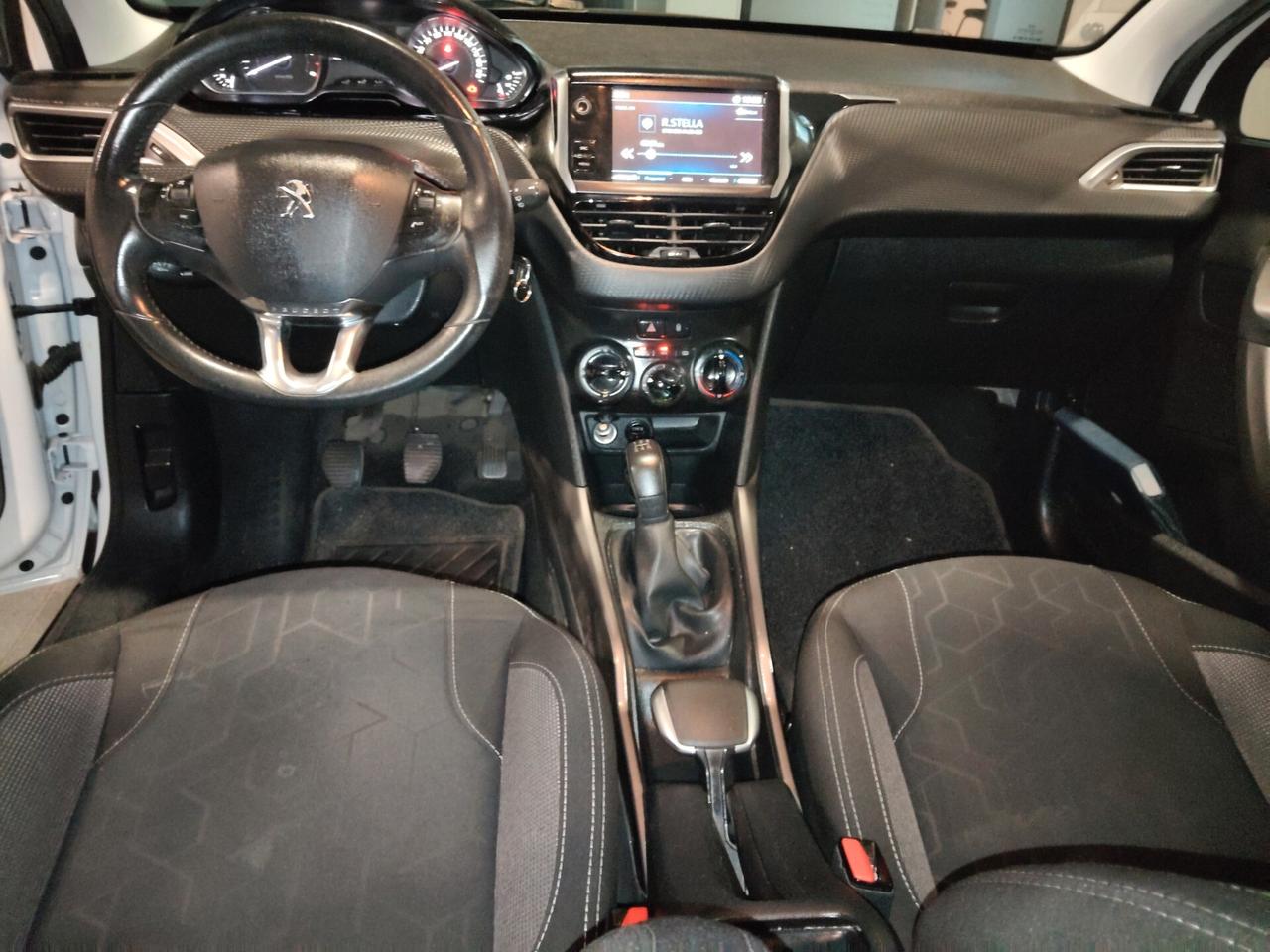 Peugeot 2008 BlueHDi 100 S&S Allure