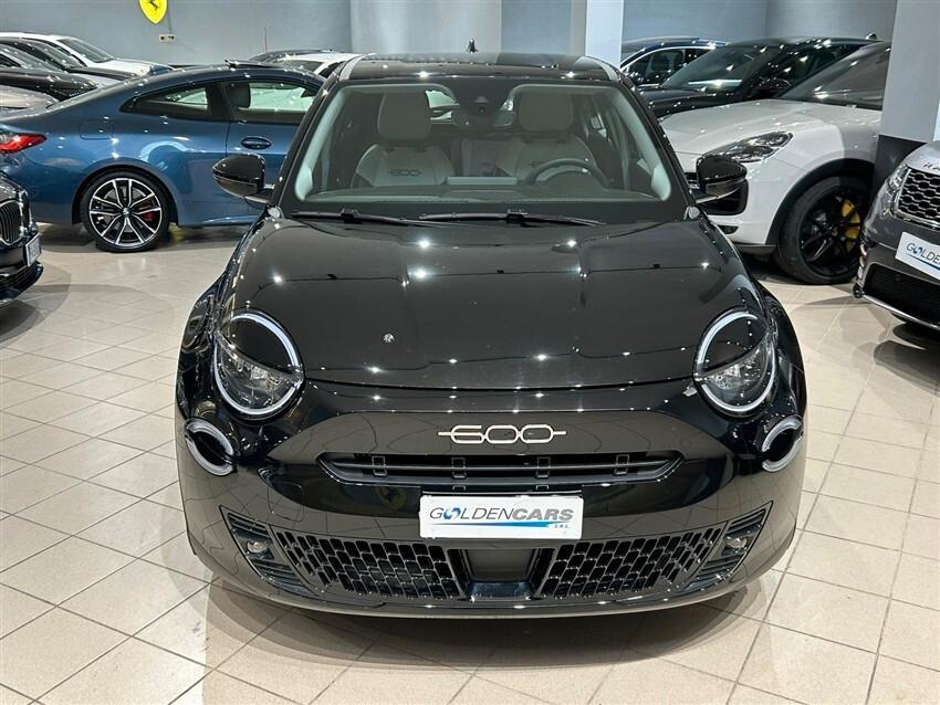 Fiat 600 Hybrid 100 CV DCT MHEV