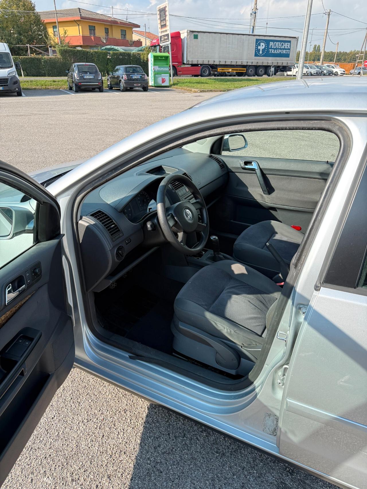 Volkswagen Polo 1.2/60CV 5p. Trendline