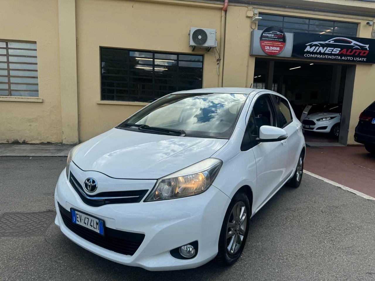 Toyota Yaris Anno 2014 1.4 D-4D 5 porte Lounge