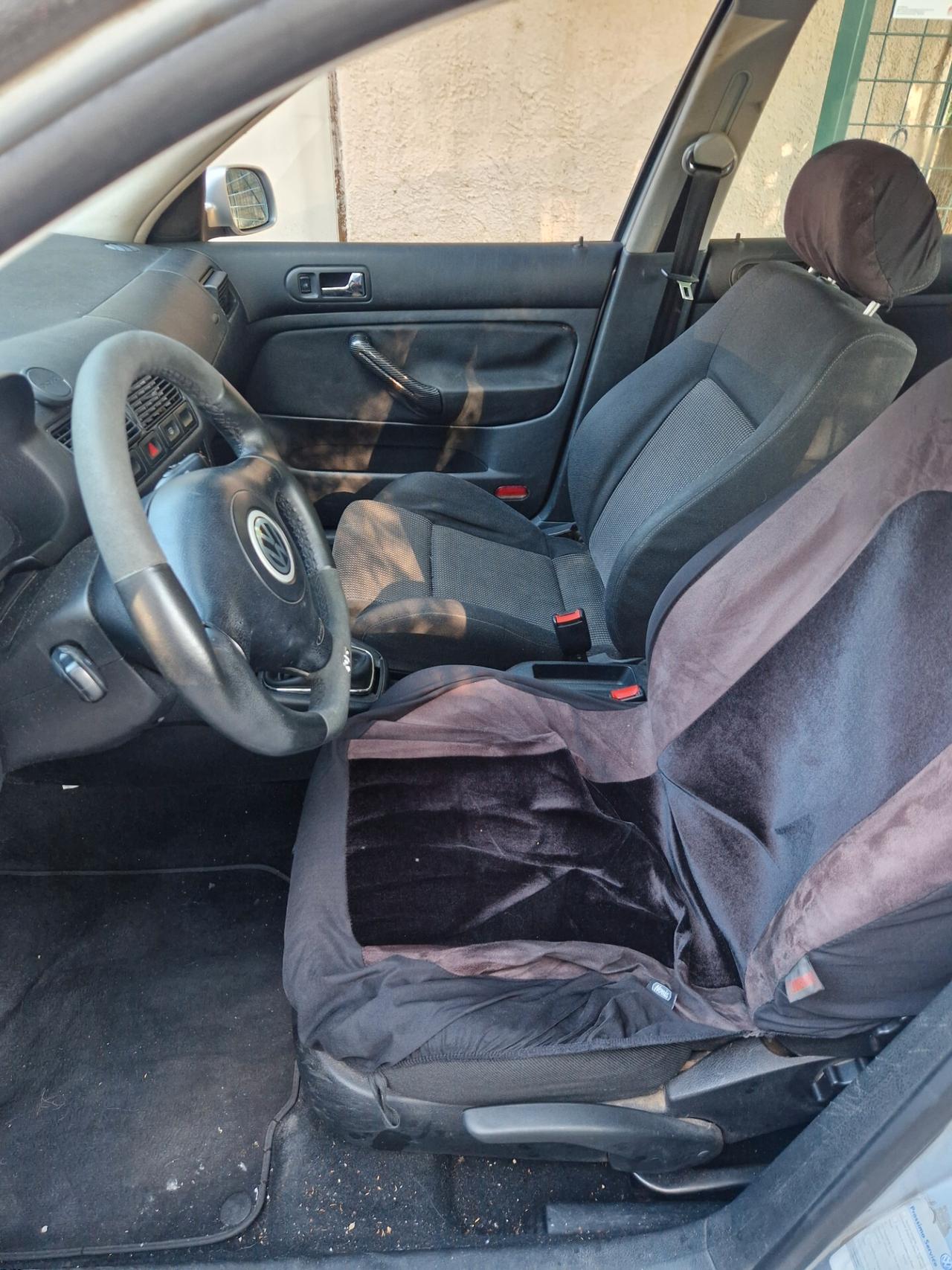 Volkswagen Golf 1.6 Benz 101 CV 5 porte - 2000
