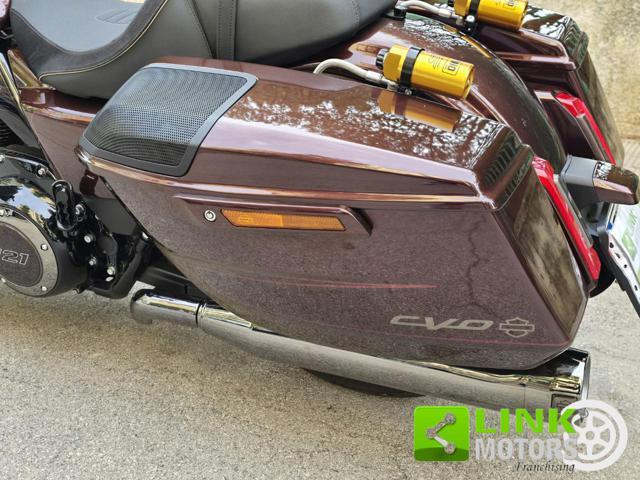 HARLEY-DAVIDSON CVO Street Glide 25th