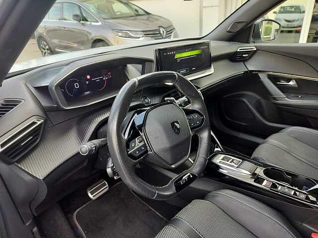 Peugeot 2008 BlueHDi 130 S&S EAT8 GT