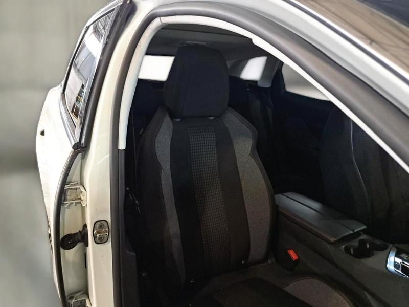 PEUGEOT 3008 BlueHDI 130 EAT8 S/S Business