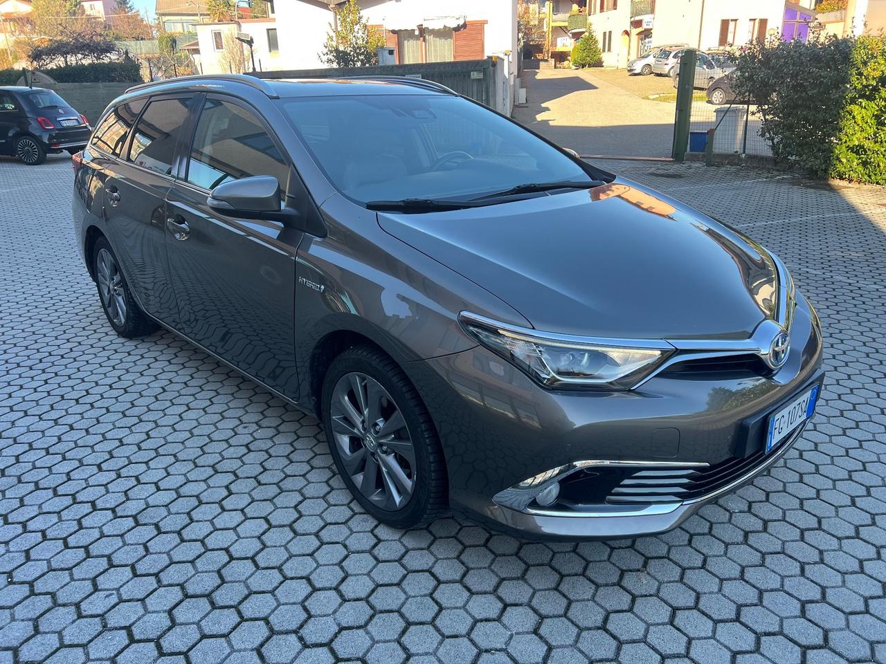 Toyota Auris Touring Sports 1.8 Hybrid Business