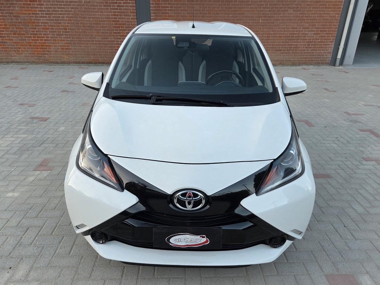 Toyota Aygo 1.0 VVT-i 69 CV 5 porte x-business