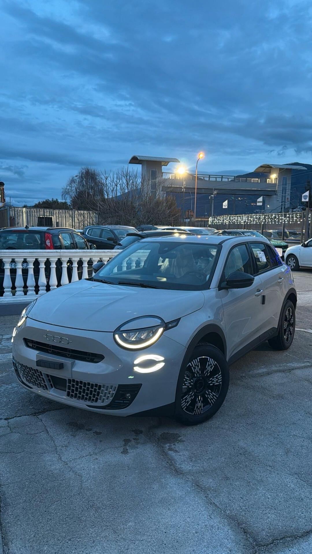 Fiat 600 Hybrid 145 CV CAMBIO AUTOMATICO "ICON"