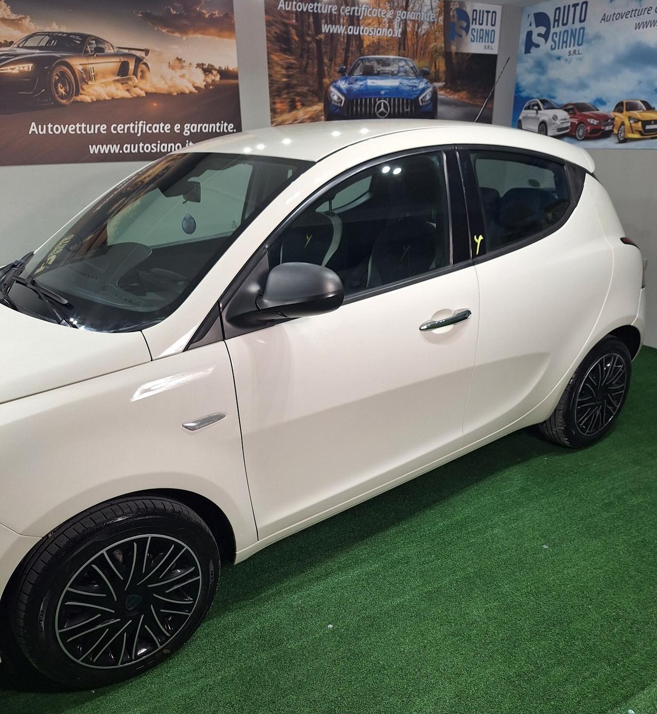 Lancia Ypsilon 1.2 69 CV 5 porte 2015