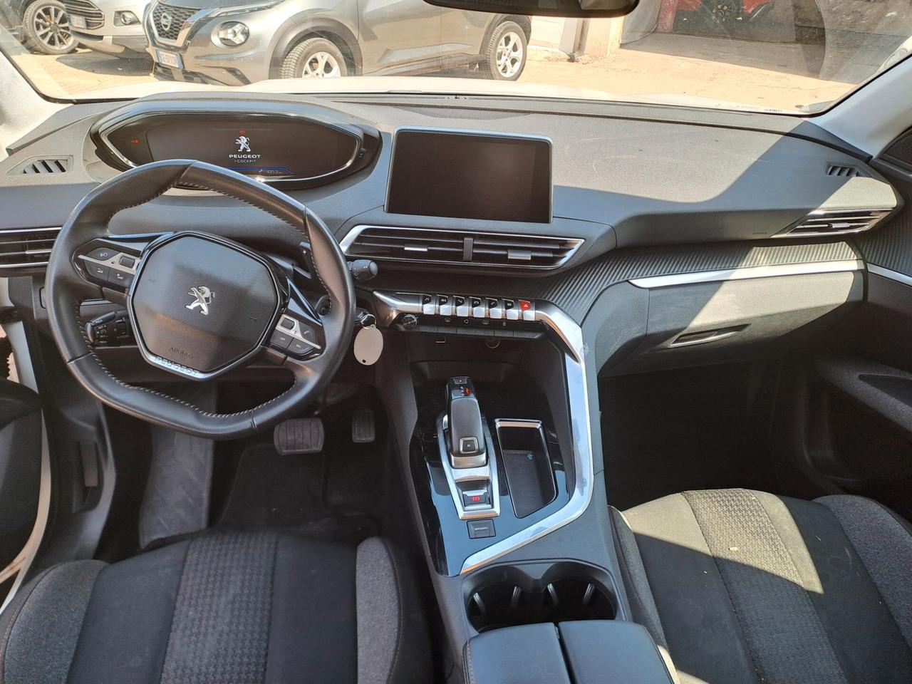 Peugeot 3008 BlueHDi 130 S&S EAT8 Business