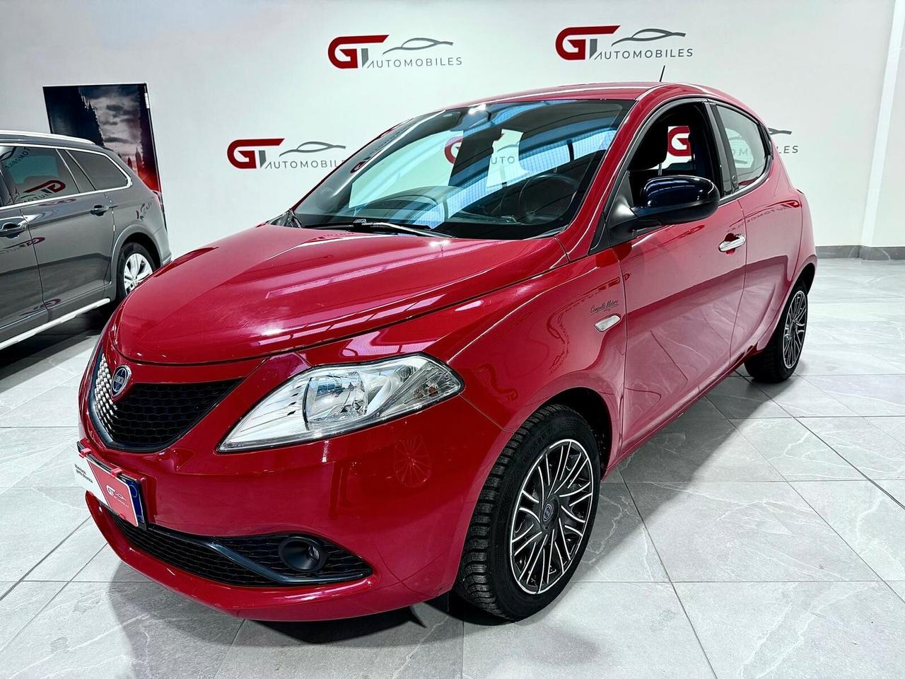 Lancia Ypsilon 1.0 FireFly 5 porte S&S Hybrid Ecochic Gold