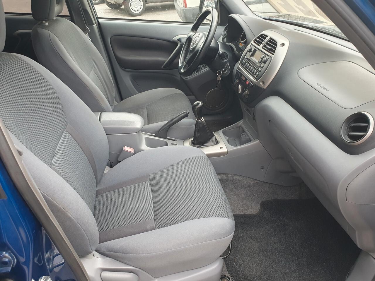 Toyota RAV 4 RAV4 2.0 D-4D 116cv 4x4 Neop 2003