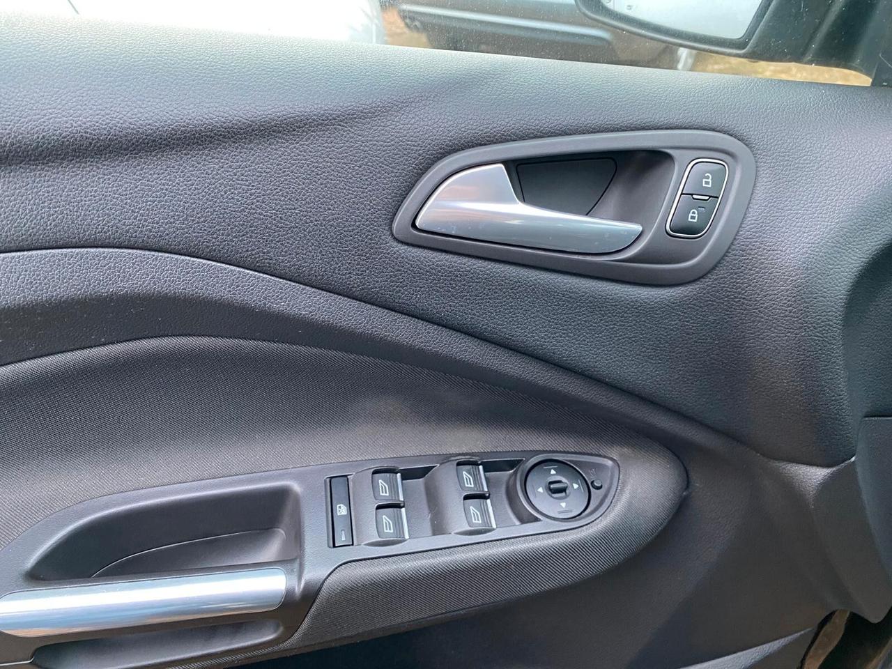 Ford C-Max 1.5 TDCi 120CV Plus | 2019