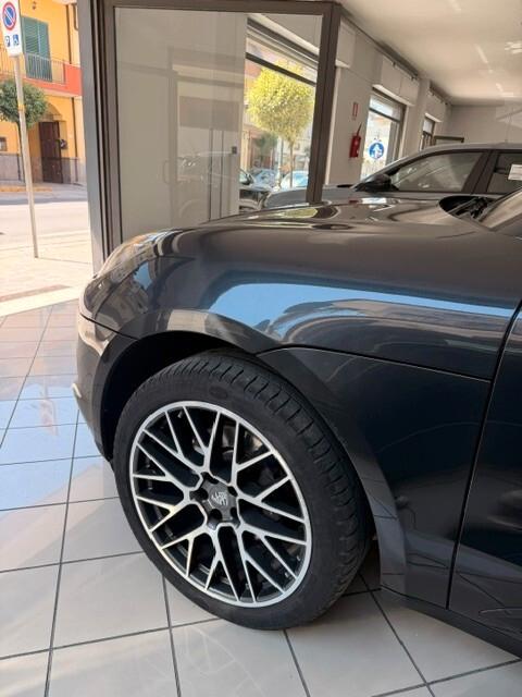 Porsche Macan 2.0 245cv pdk