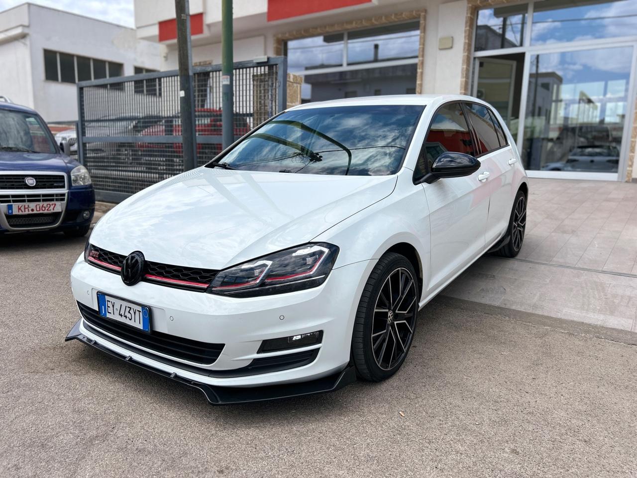 Volkswagen Golf 7 1.6 90 CV-2015-ALL. GTI-CIELO STELLATO