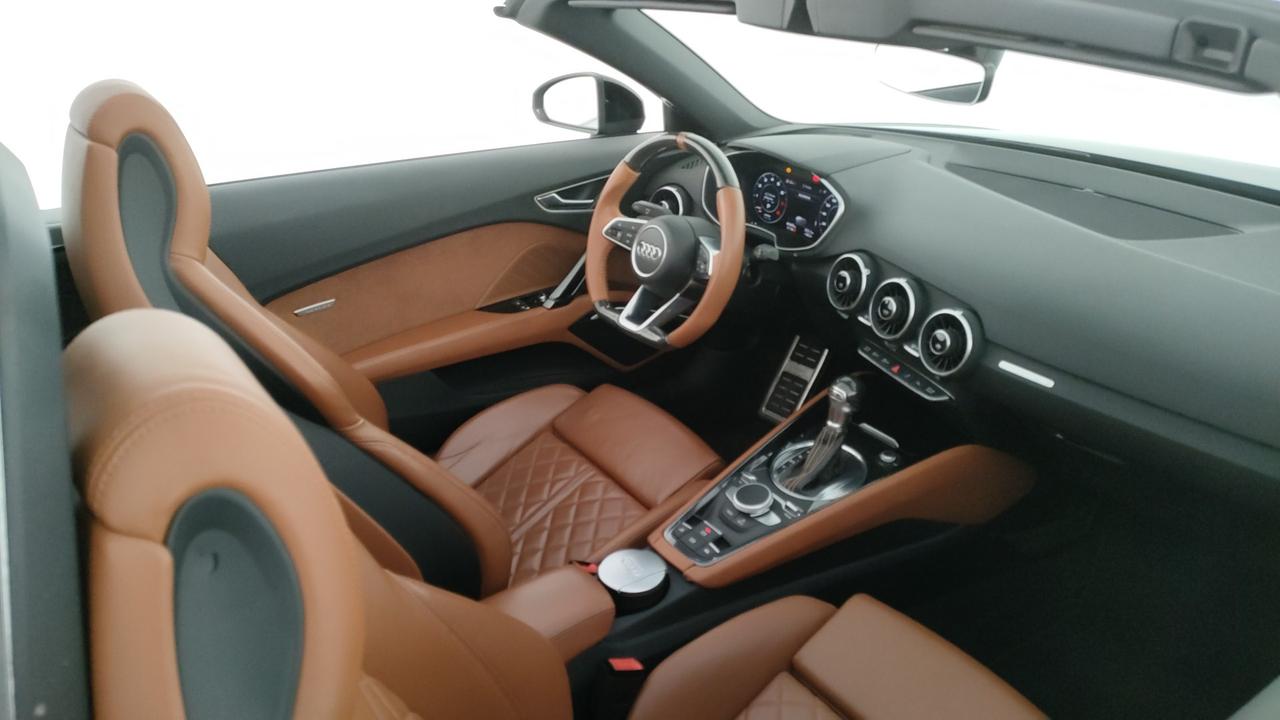 AUDI TT Roadster 2.0 tdi S line quattro s-tronic