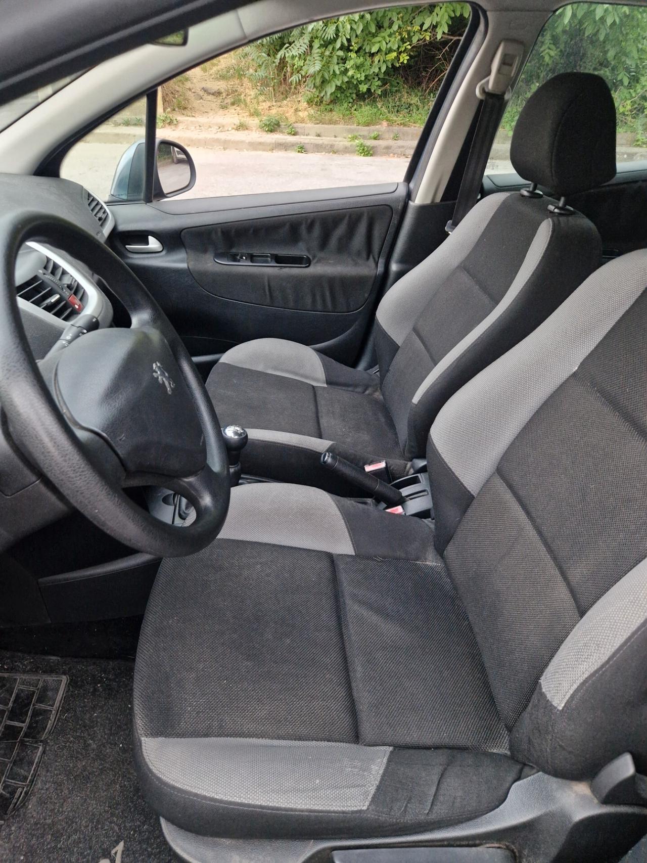 Peugeot 207 1.4 8V 75CV 5p. - 2007