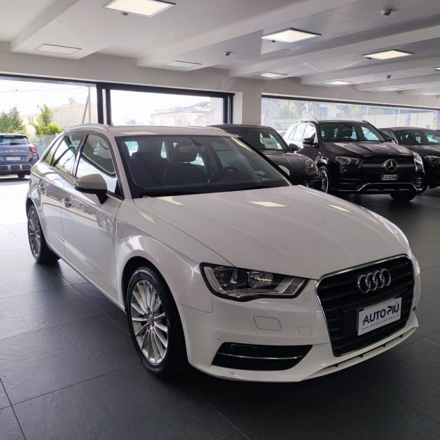 AUDI A3 SPB 1.6 TDI 110 CV Attraction