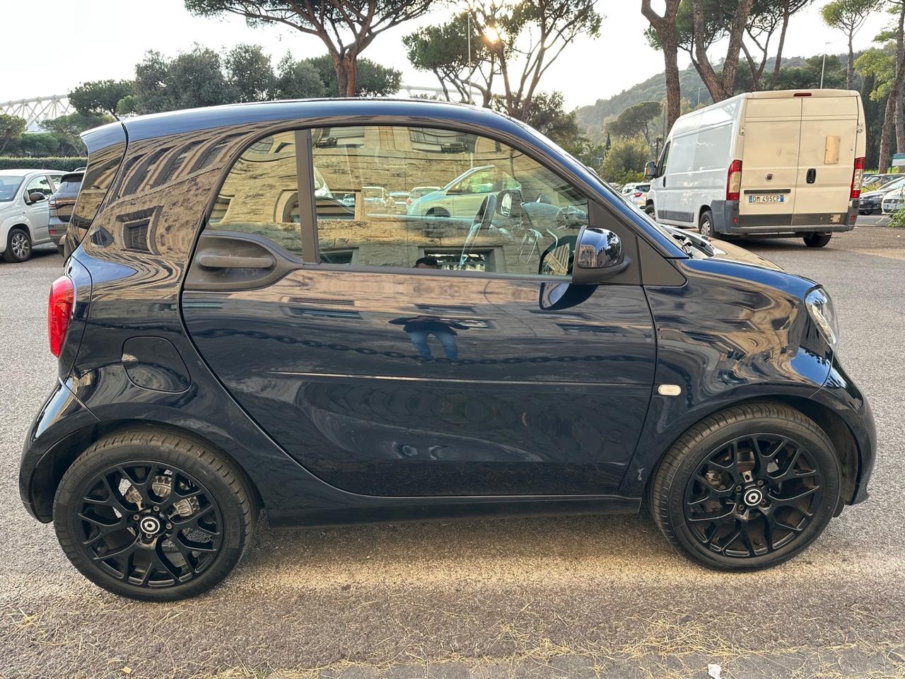 Smart Fortwo 90CV Parisblue Superpassion NAVI LED