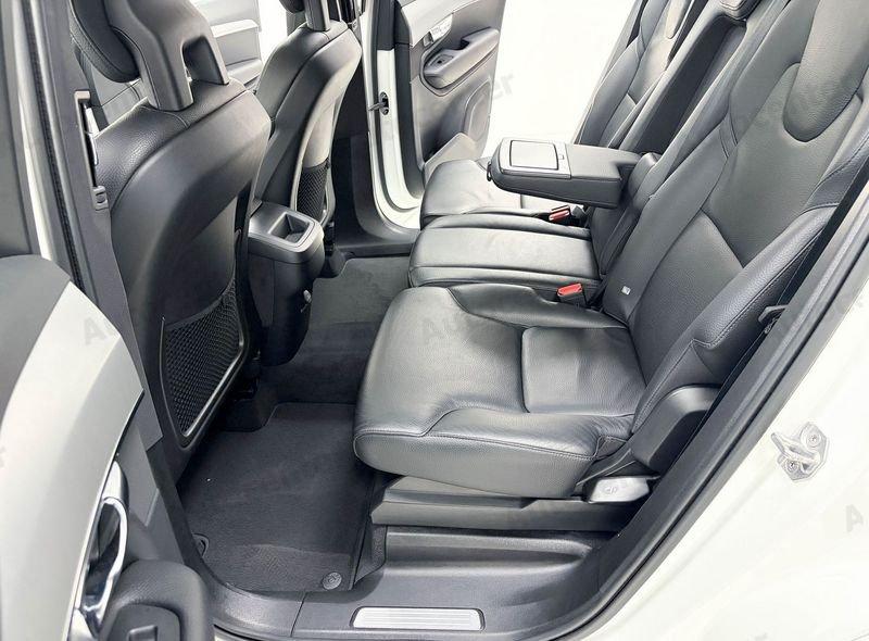 Volvo XC90 XC90 B5 (d) 235CV AWD GEARTRONIC 5 POSTI MOMENTUM PRO
