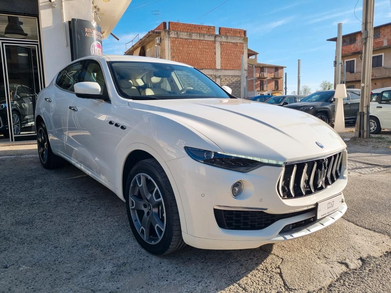 Maserati Levante V6 Diesel 275 CV AWD Granlusso