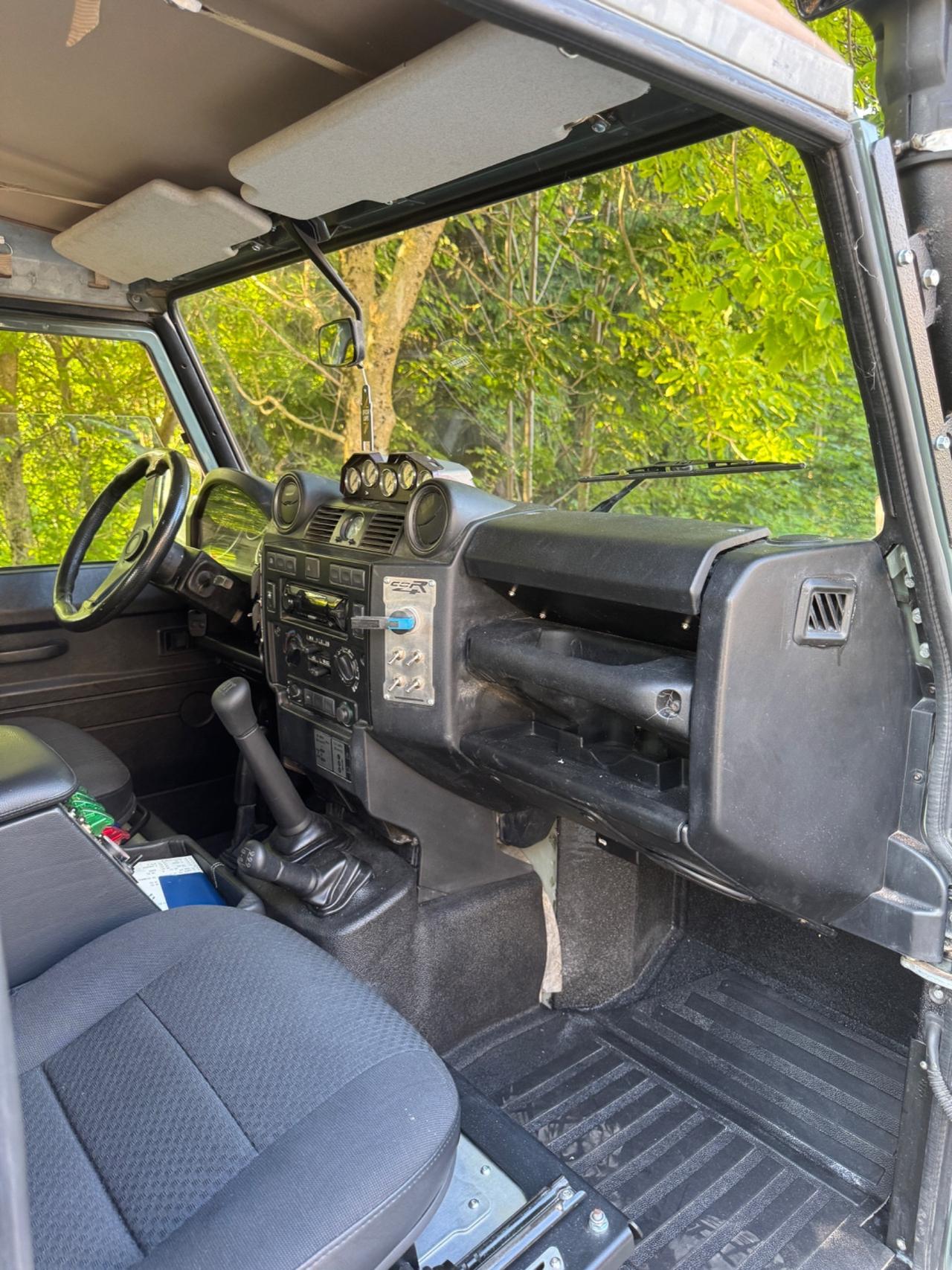 Land Rover Defender 90 2.4 TD4 Soft top E