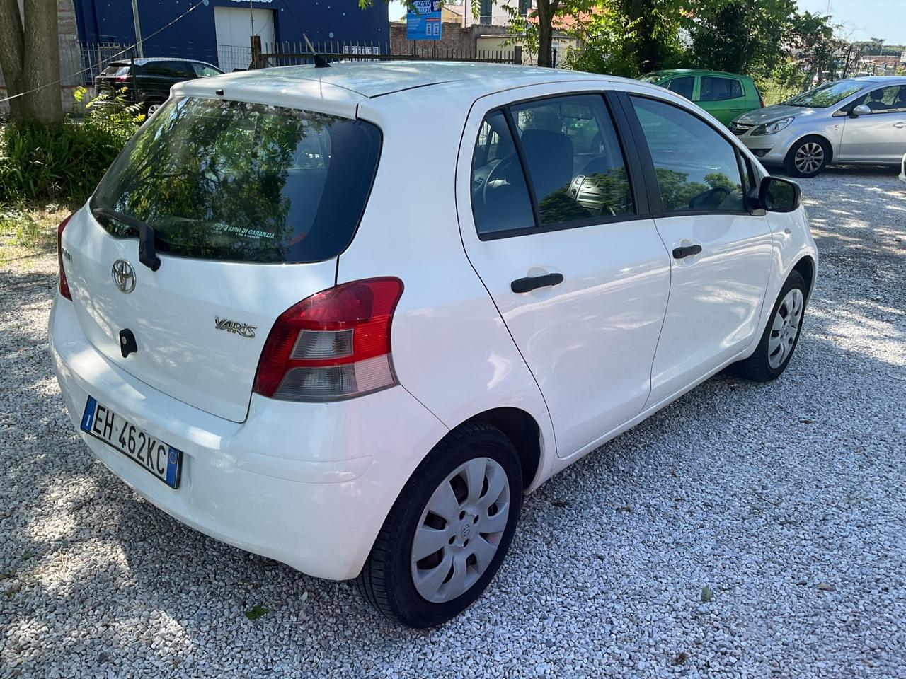Toyota Yaris 1.0 5 porte