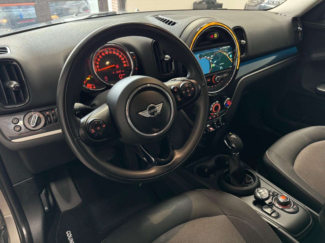 Mini Cooper D Countryman 2.0 HYPE Automatica