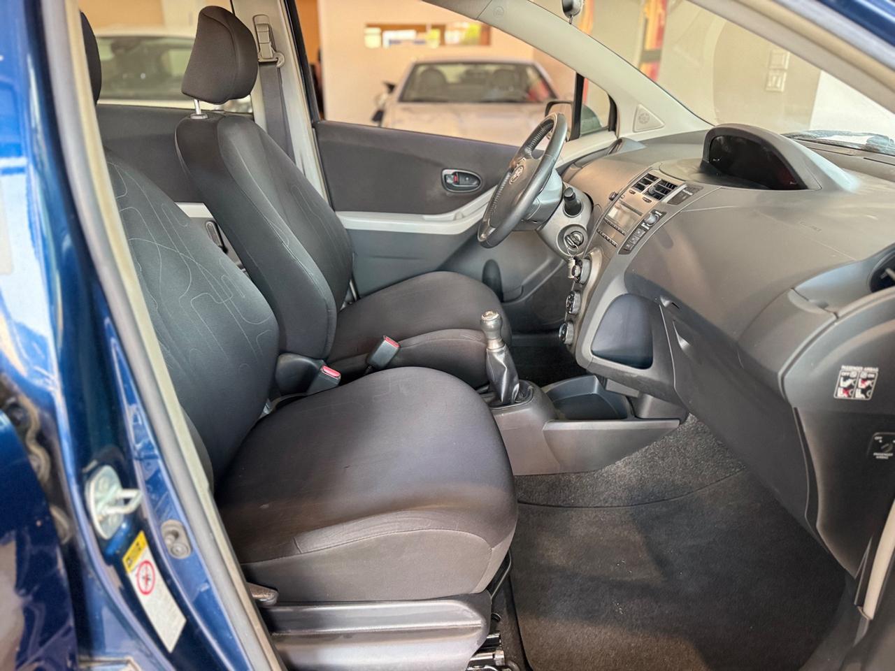 Toyota Yaris 1.0 5 porte Sol