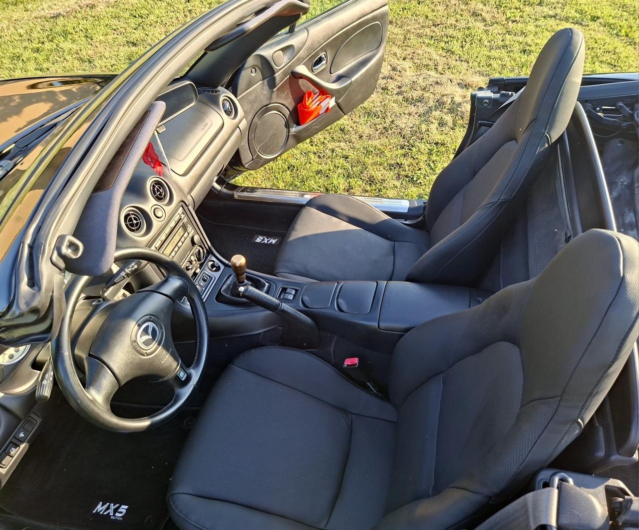 Mazda MX-5 1.6i 16V cat Naked book completo