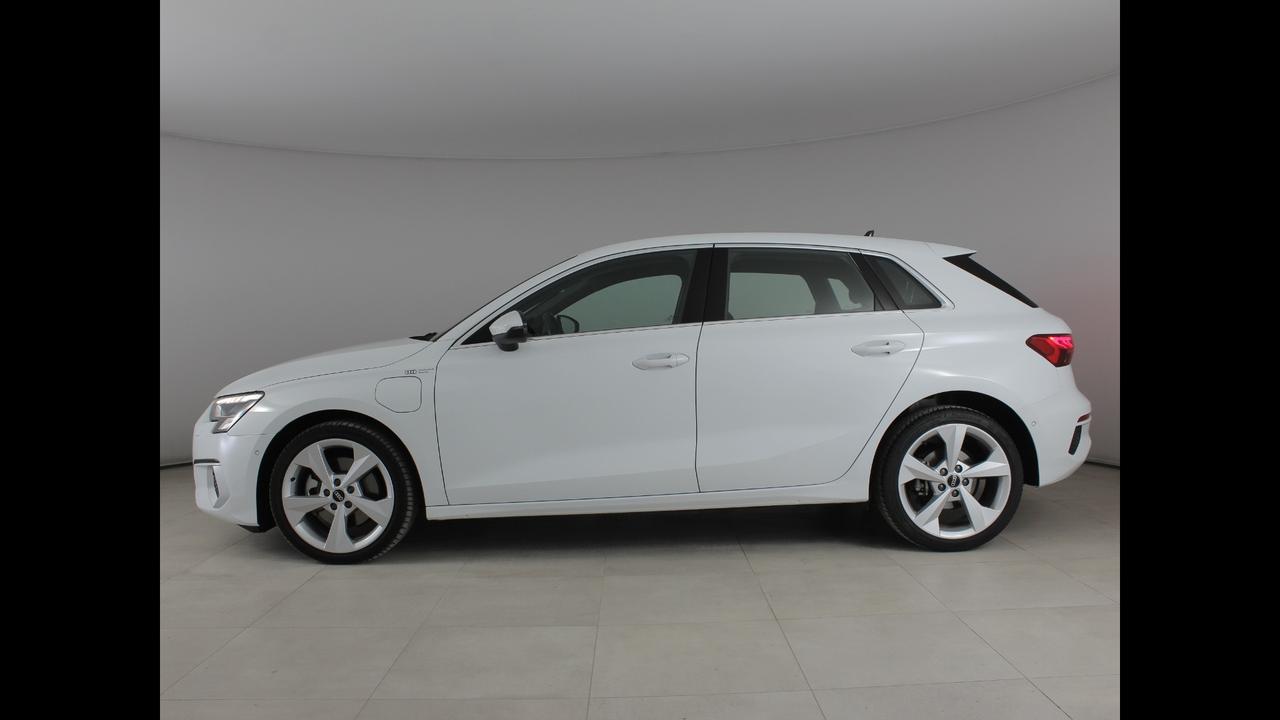 AUDI A3 IV 2020 Sportback - A3 Sportback 40 1.4 tfsi e Business Advanced s-tronic