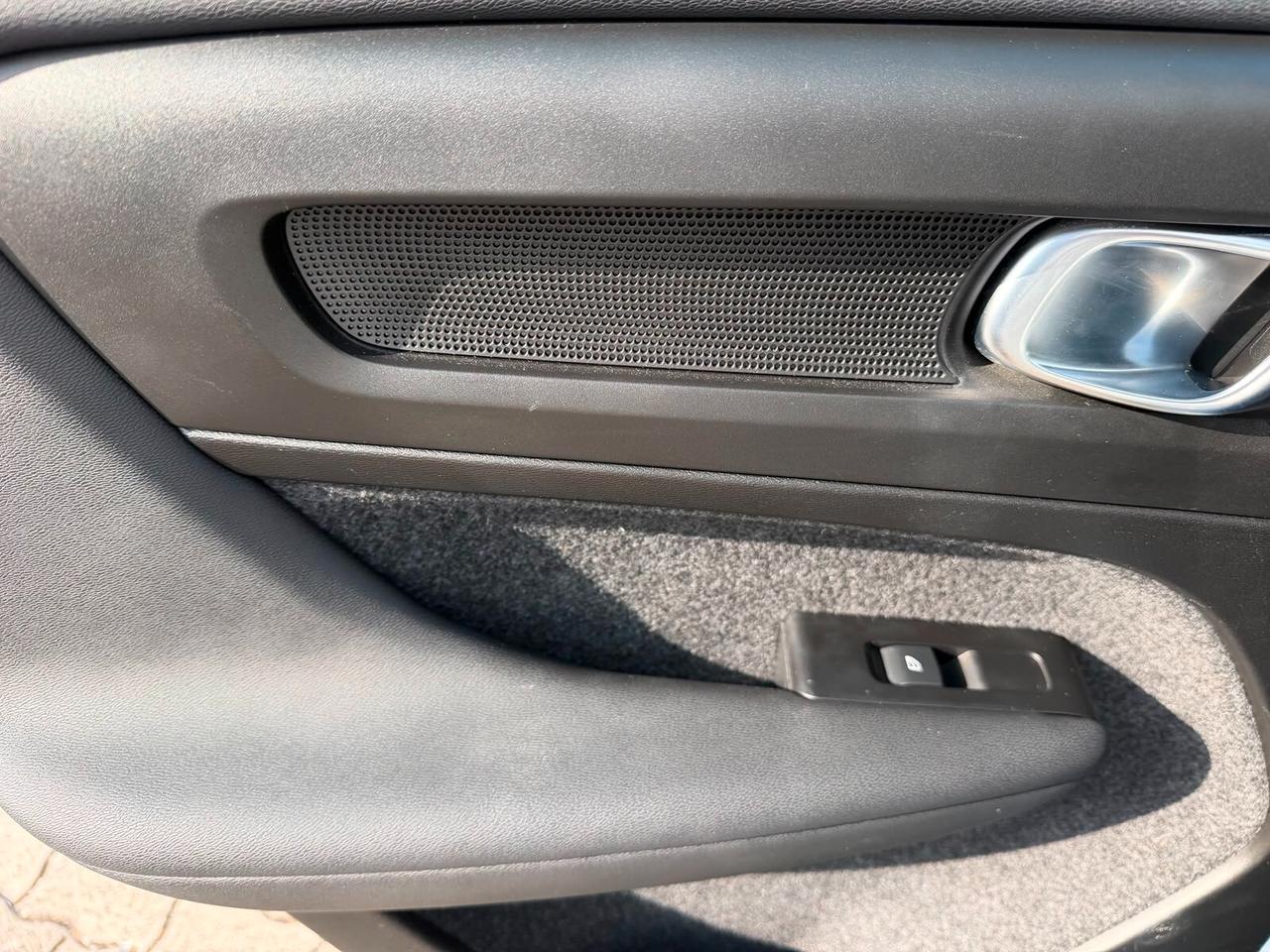 Volvo XC40 T4 Recharge Plug-in Hybrid automatico Essential