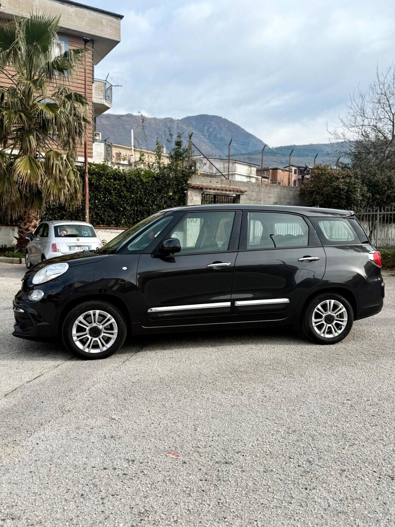 Fiat 500L Wagon 1.6 Multijet 120 CV Lounge 7 POSTI