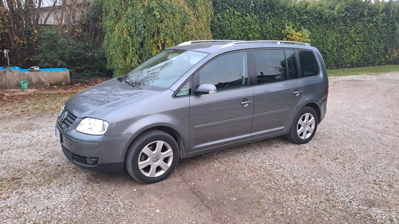 Volkswagen Touran 2.0 TDI Cambio AUTOMATICO