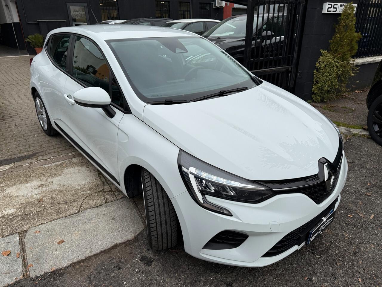 Renault Clio Hybrid E-Tech 140 CV 5 porte Intens