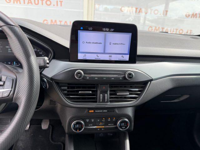 FORD Focus 1.0 ECOBOOST HYBRID 125CV ST-LINE FARI FULL LED