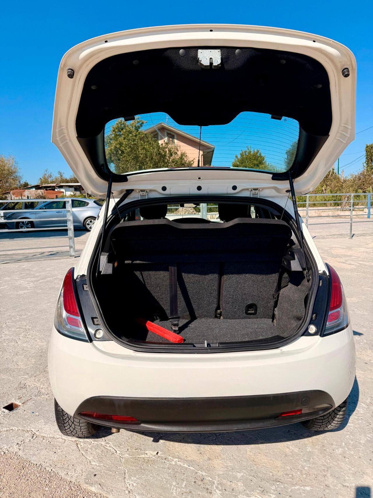 Lancia Ypsilon 1.2 69 CV 5 porte GPL Ecochic Gold