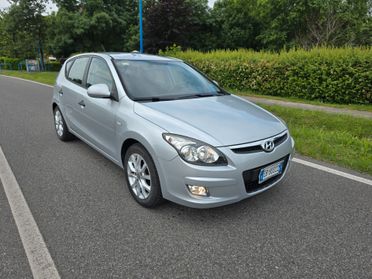 HYUNDAI i30 1.6 CRDi 90CV "ADATTA PER NEOPATENTATI"