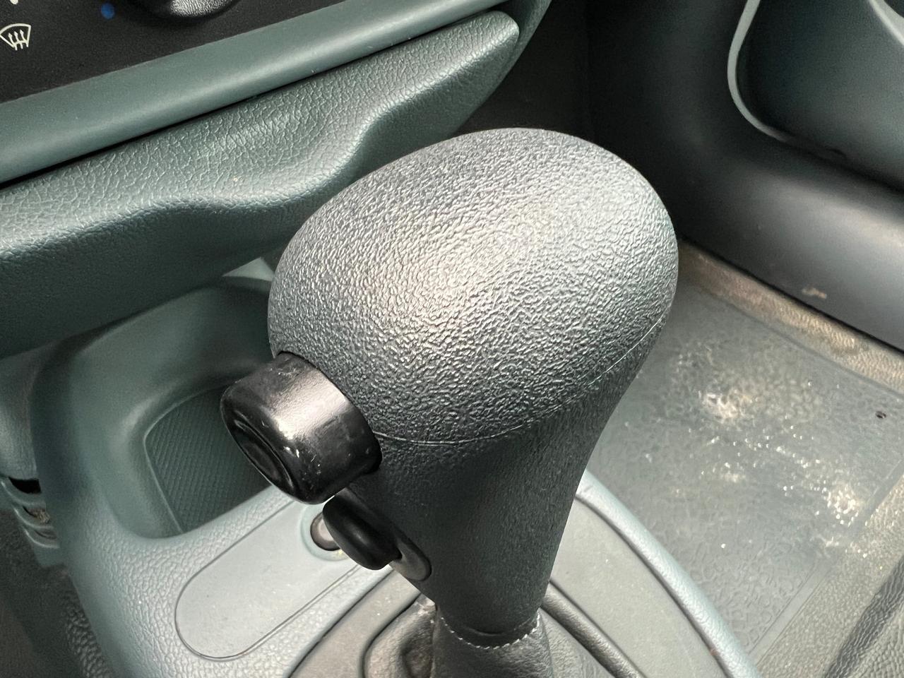 Renault Kangoo 1.4 cat Proactive cambio automatico